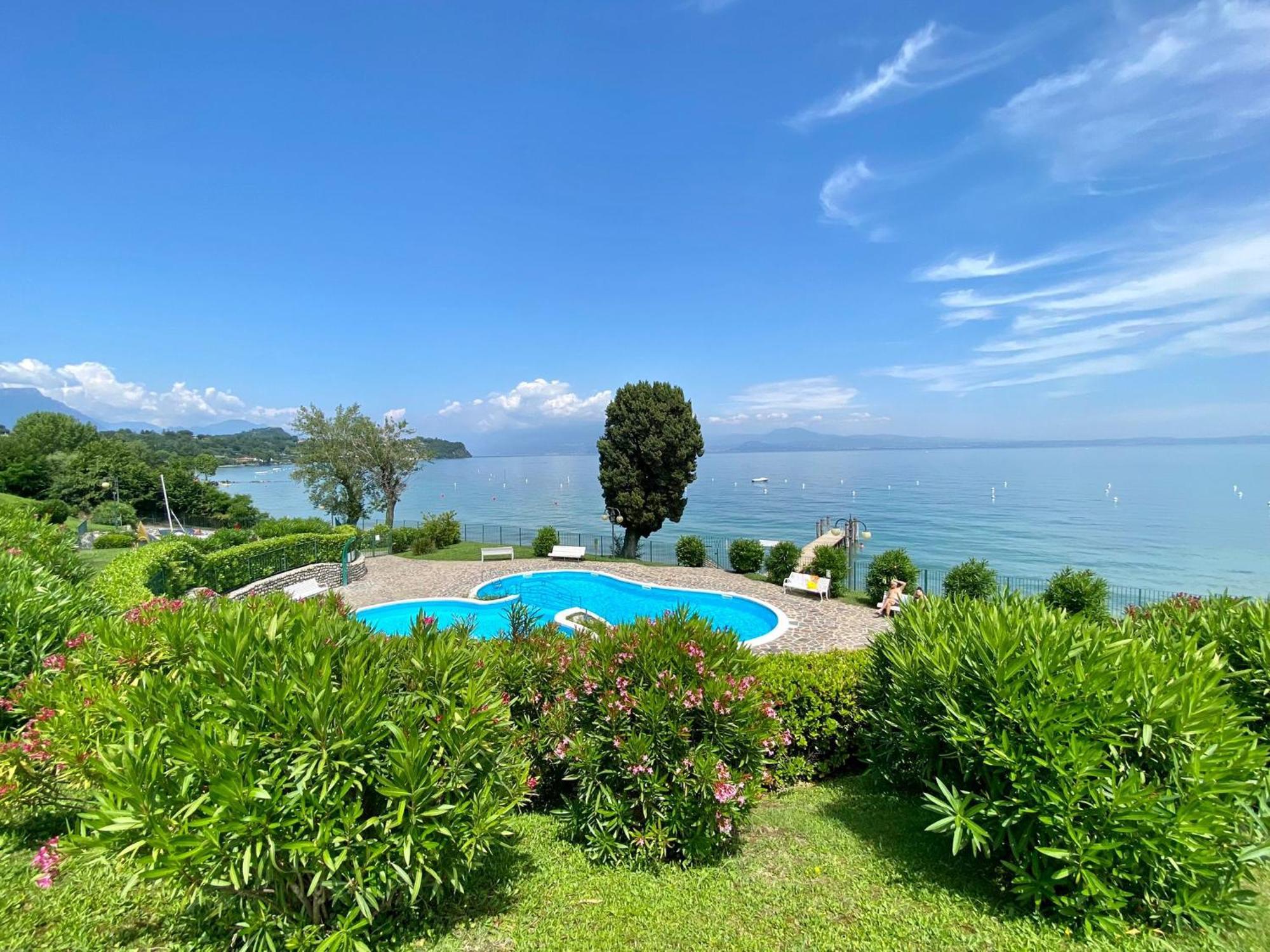 On The Beach Lake View Manerba del Garda Eksteriør billede